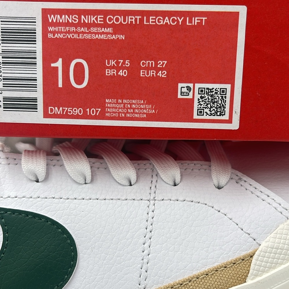 Nike WMNS Court Legacy Lift
Platforms 
White/Sail/Sesame/Fir
Style DM7590-107 - Picture 16 of 16